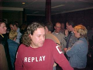 042