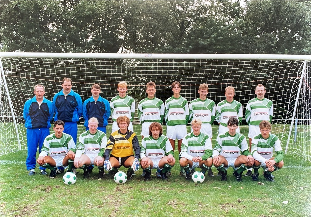 16 september 1989 krijgt S.V. Wassenaar een nieuwe Sponsor, John Brown