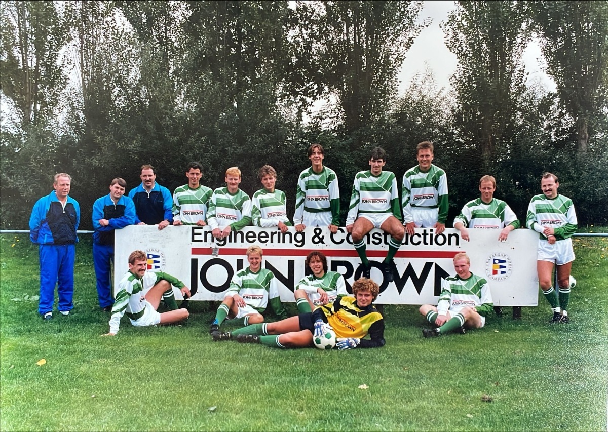 16 september 1989 krijgt S.V. Wassenaar een nieuwe Sponsor, John Brown
